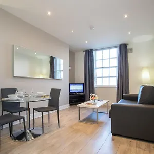  Apartment Temple Bar Essex Ireland
